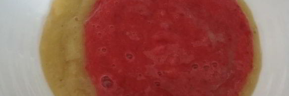 бананово-клубничный смузи с семенами чиа