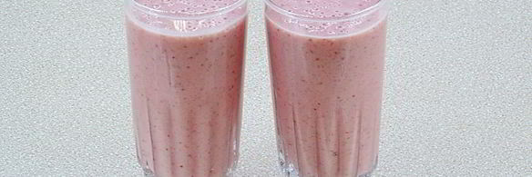 клубнично-банановый смузи