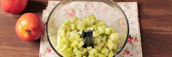 смузи с авокадо и сельдереем