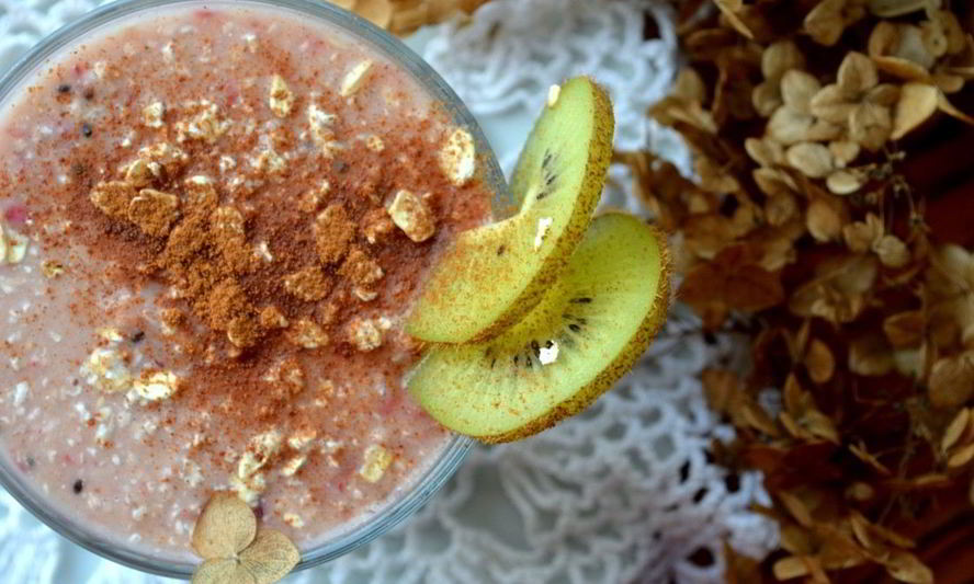 Рецепт смузей с киви, бананом и брусникой