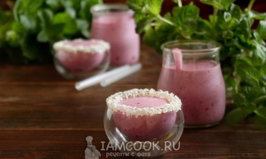 Рецепт смузей с кокосовым молоком и черной смородиной