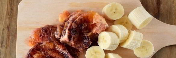 смузи с малиной и красным апельсином