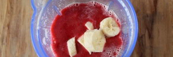 смузи с малиной и красным апельсином