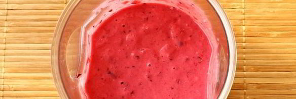 смузи с ягодами, имбирем и овсянкой