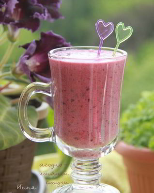 Смузи ягодно-льняной