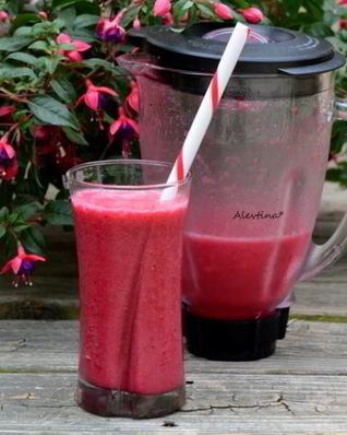 Взрывной ягодно-свекольный смузи