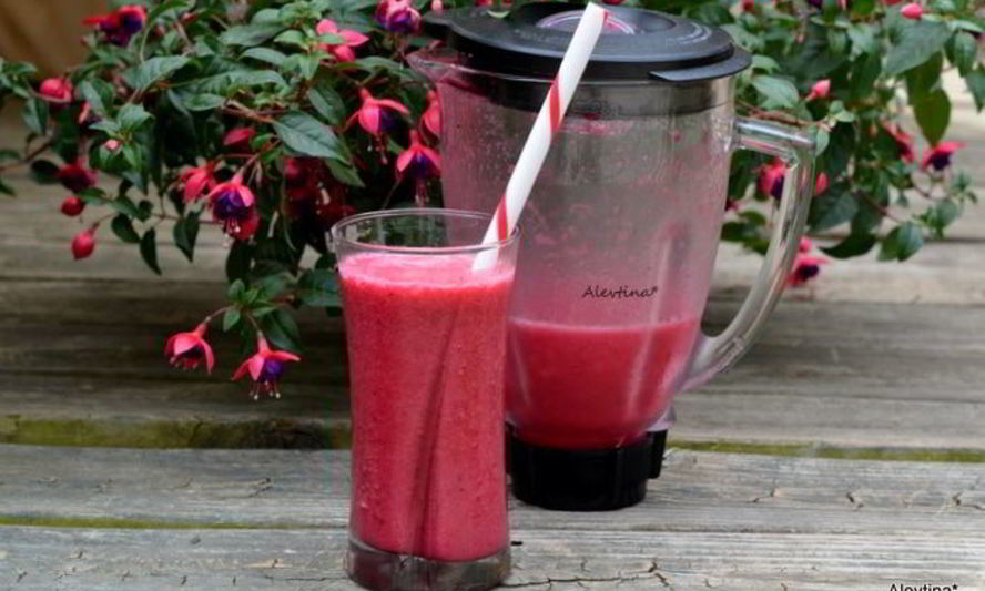 Рецепт взрывного ягодно-свекольного смузи