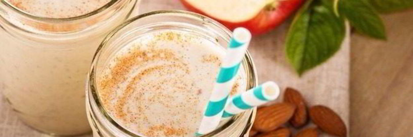 Яблочно-банановый смузи с корицей