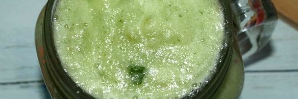 яблочный смузи с кабачком и сельдереем