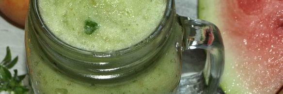 яблочный смузи с кабачком и сельдереем