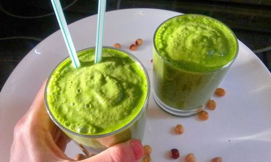 Рецепт зеленого смузи на фундучном молоке
