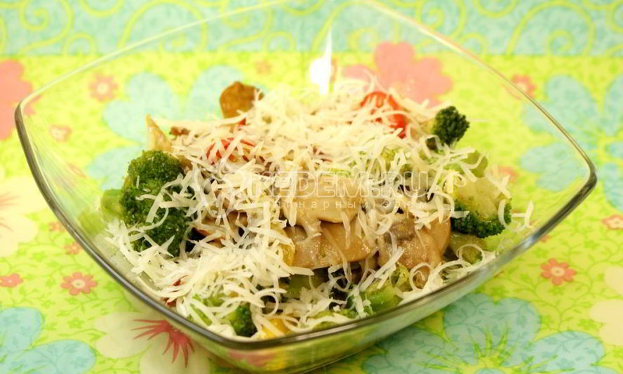 Рецепт горячего салата с пармезаном