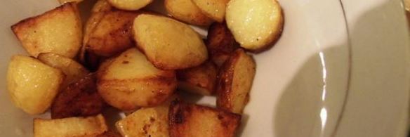 горячий картофельный салат с острым соусом