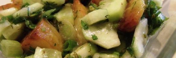 горячий картофельный салат с острым соусом