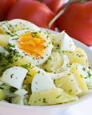 Картофельный салат с пряными травами