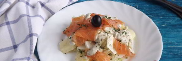 картофельный салат с семгой