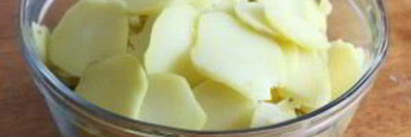 салат из картофеля и лука