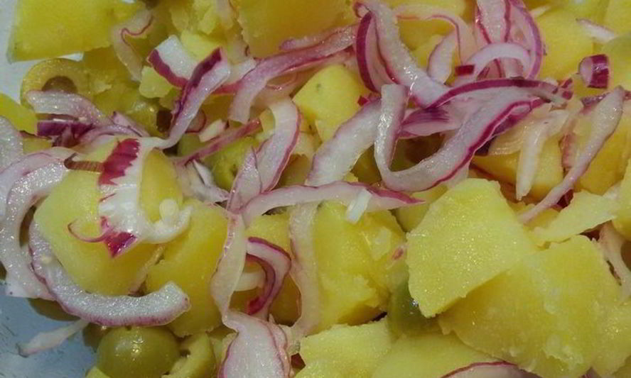 Рецепт салата из картофеля с оливками