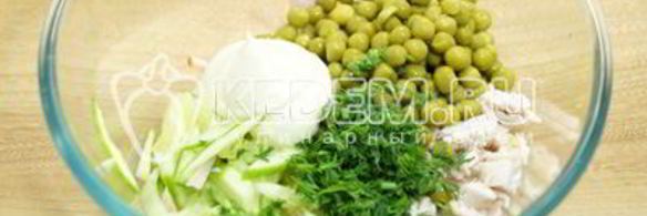 салат с картофелем фри новогодние мотивы