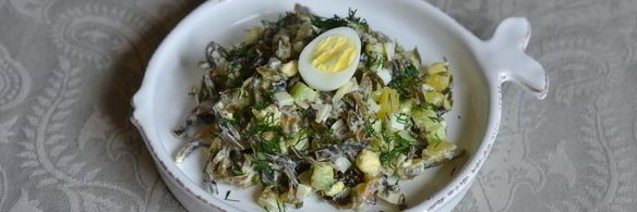 салат с картофелем и морской капустой