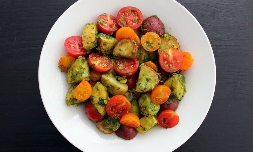 Рецепт салата с картофелем и помидорами на новый год