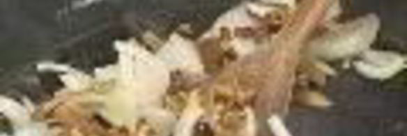 теплый картофельный салат с грибами