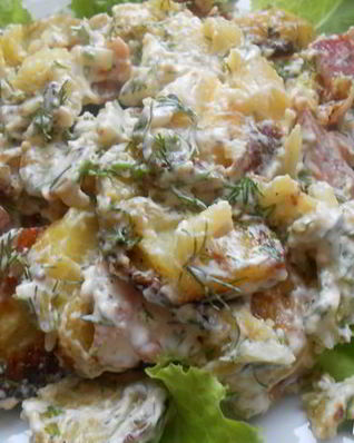 Теплый салат с запеченным картофелем