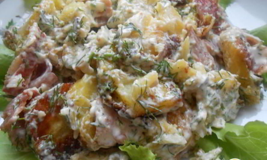 Рецепт теплого салата с запеченным картофелем