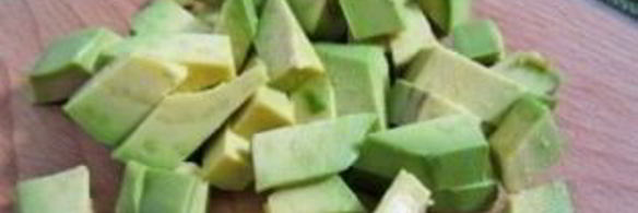 салат из авокадо и редиса