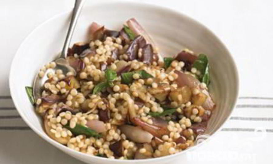 Рецепт салата из баклажанов, кус-кус и базилика