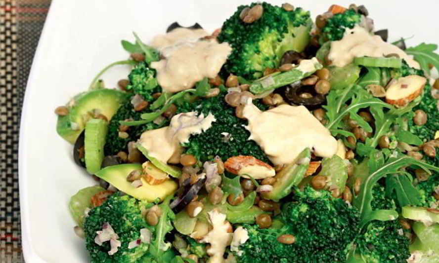 Рецепт салата из брокколи с чечевицей