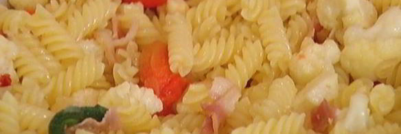 салат из макарон с цветной капустой и кедровыми орешками