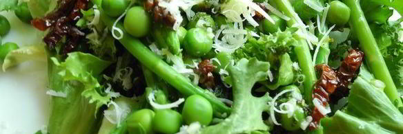 салат из спаржи с зеленым горошком с мятным соусом