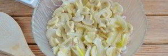 салат нежность с грибами