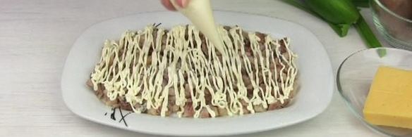 селедка под зеленой шубой с сыром и без свеклы