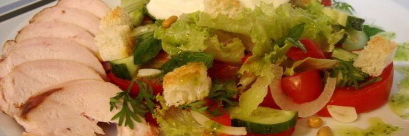 Салат с копченой куриной грудкой