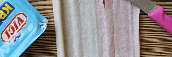 салат с крабовыми палочками и ананасом