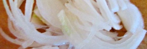 салат с креветками и фунчозой