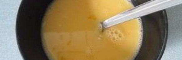 салат с кукурузой и яйцами