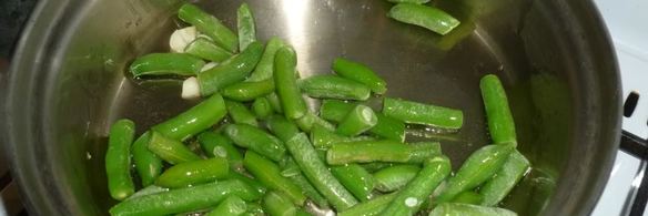 салат с курицей и стручковой фасолью