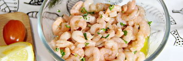 салат с кускусом и креветками