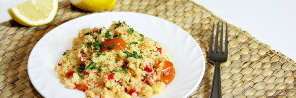 салат с кускусом и креветками