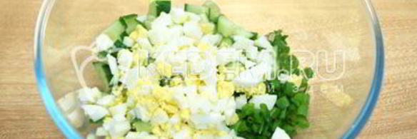 салат с огурцом и яйцом