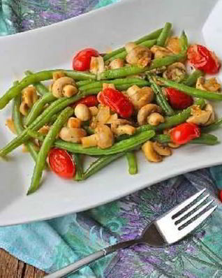Салат с шампиньонами и фасолью