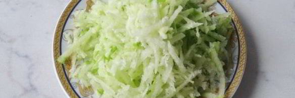 салат с зеленой редькой и зеленым яблоком