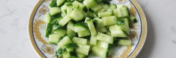 салат с зеленой редькой и зеленым яблоком