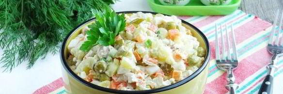 салат столичный с курицей и солеными огурцами
