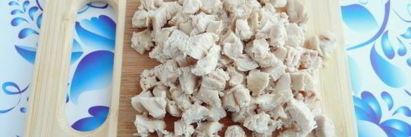 салат столичный с курицей и солеными огурцами