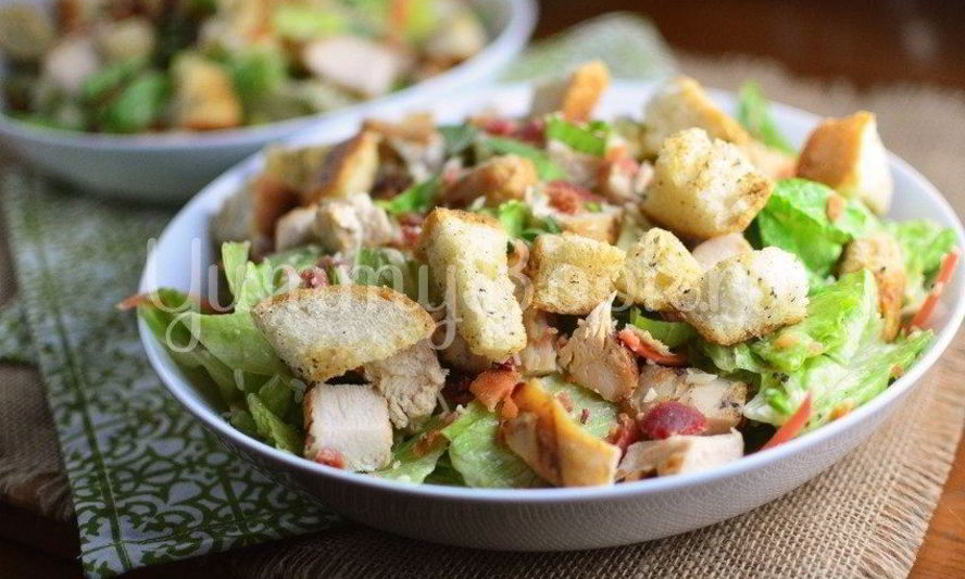 Рецепт цезаря с курицей и сухариками