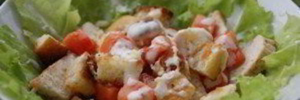 цезарь с курицей и сухариками